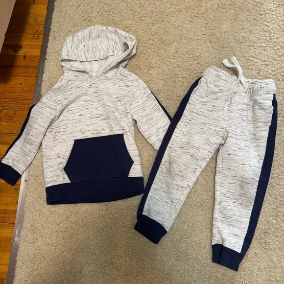 2/$35 3T sweater bundle in Gray, Blue, and Denim - Picture 2 of 10